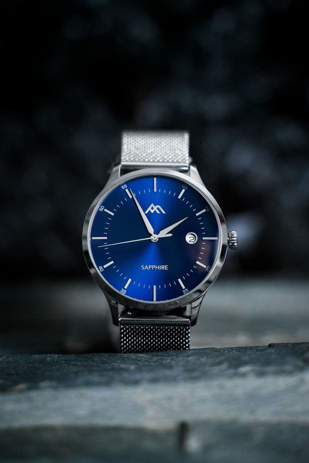 Bracelet intégré, signature du luxe horloger