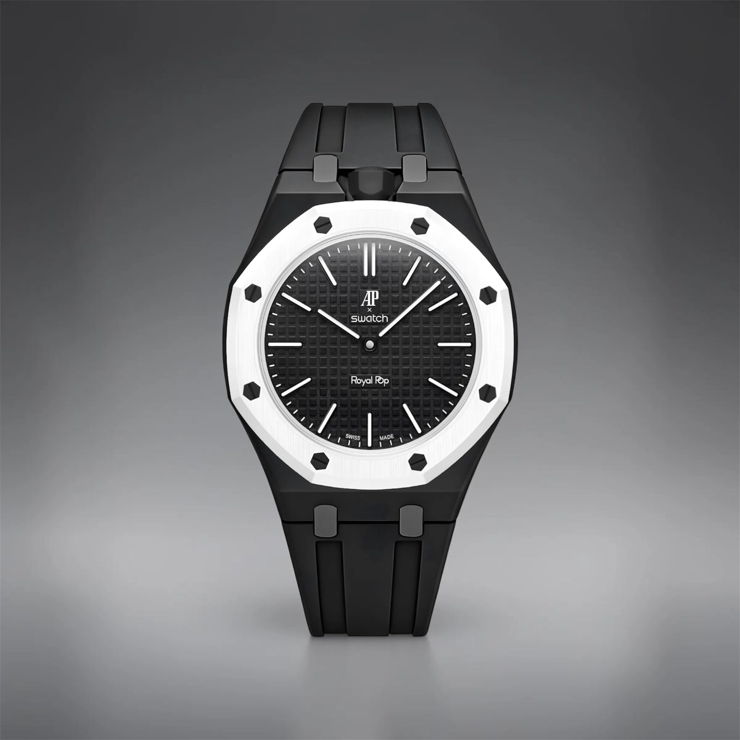 Bracelet Royal Pop Lépine noir en caoutchouc FKM à boîtier intégré et lunette blanche, monté sur une montre AP x Swatch Royal Pop à couronne à 12h, Maison Brassel